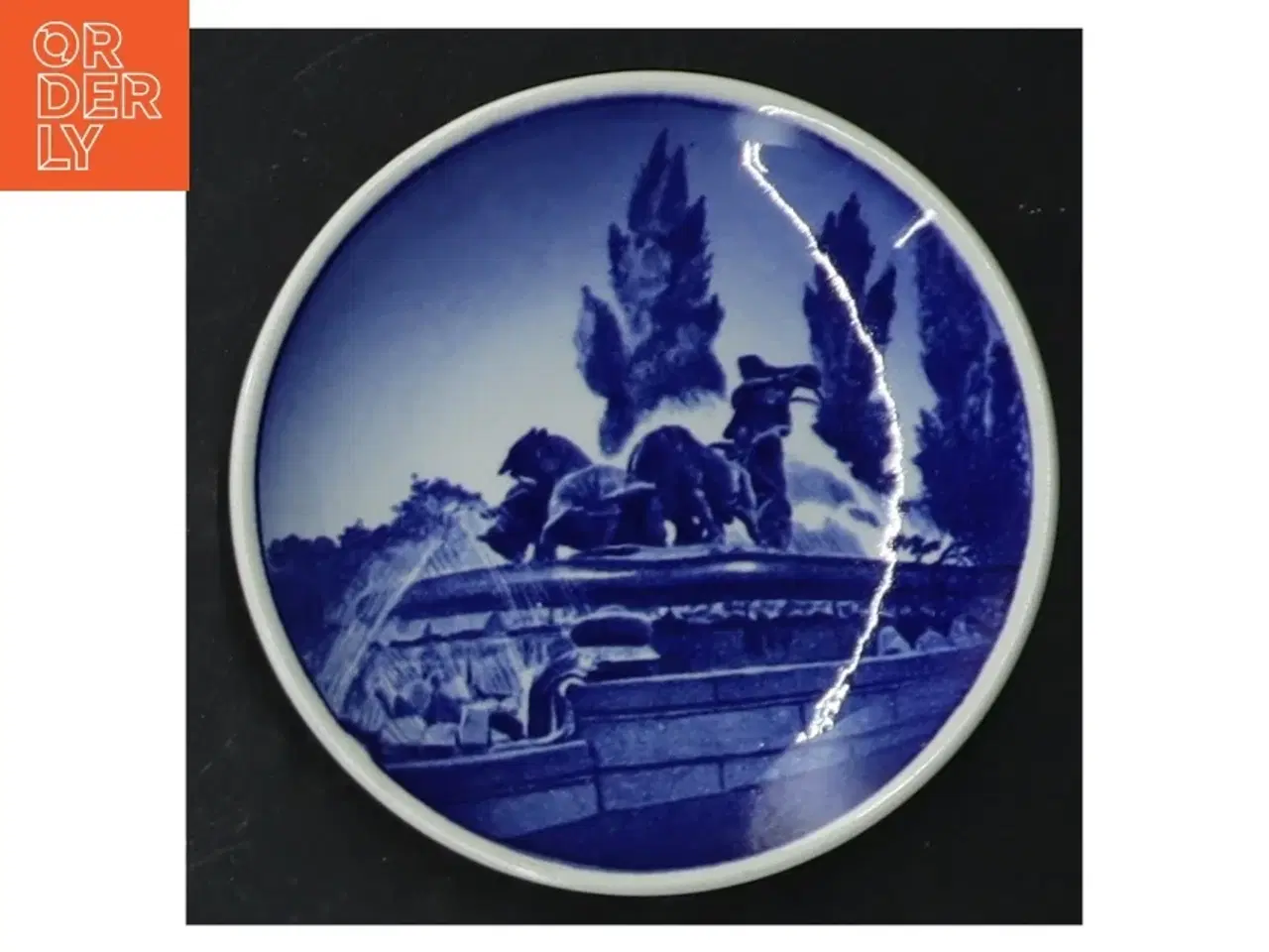 Billede 6 - Blå og hvid porcelænsvægplatter (str. Ø 8 cm. 6 styk)