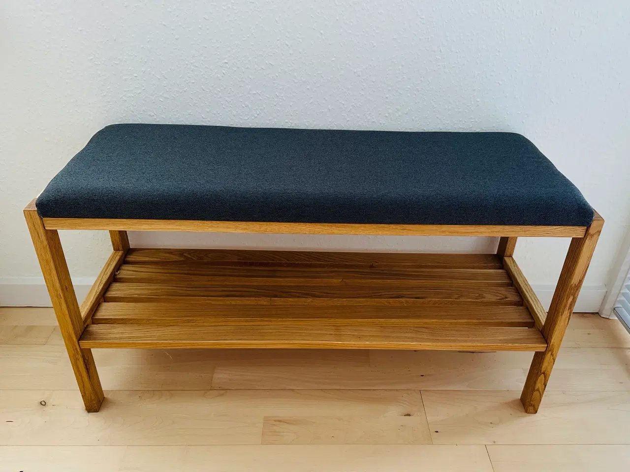 Billede 1 - Entrebænk i eg med hynde