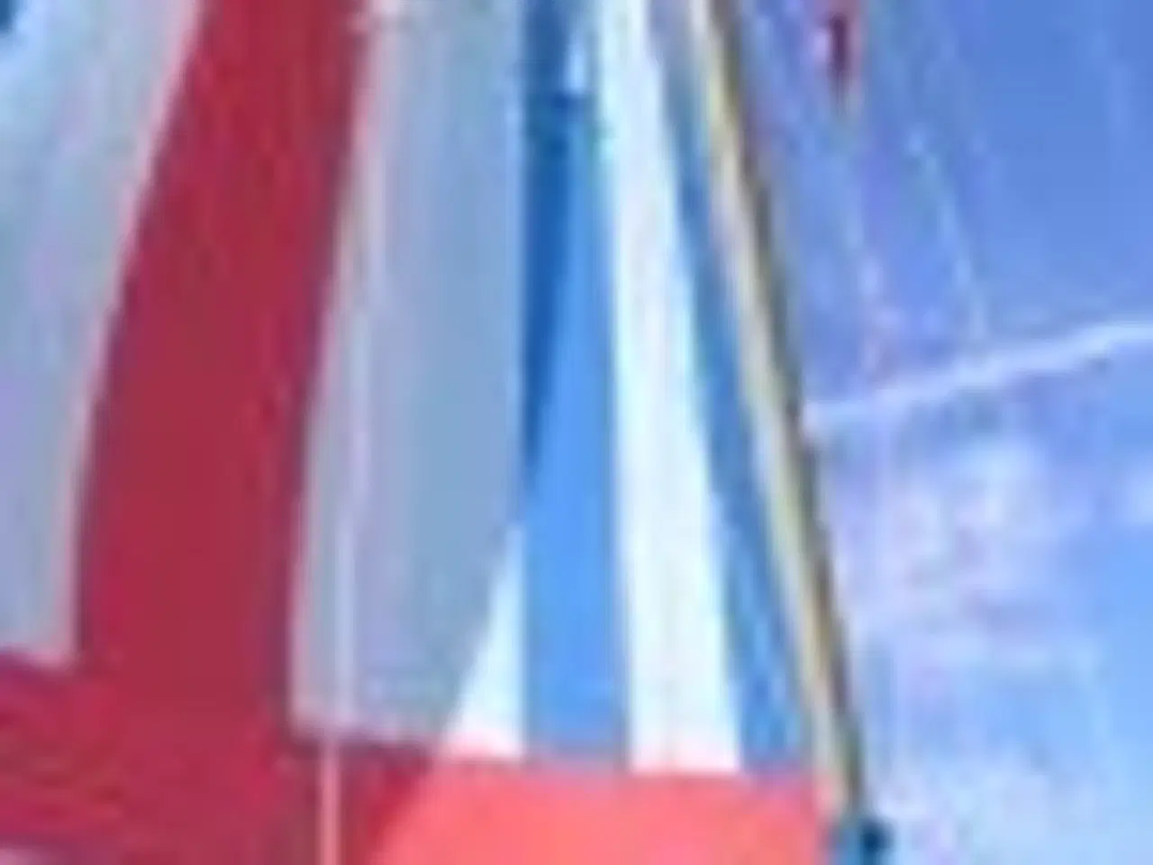 Billede 1 - Danboat 29, sejlbåd ligger på land.