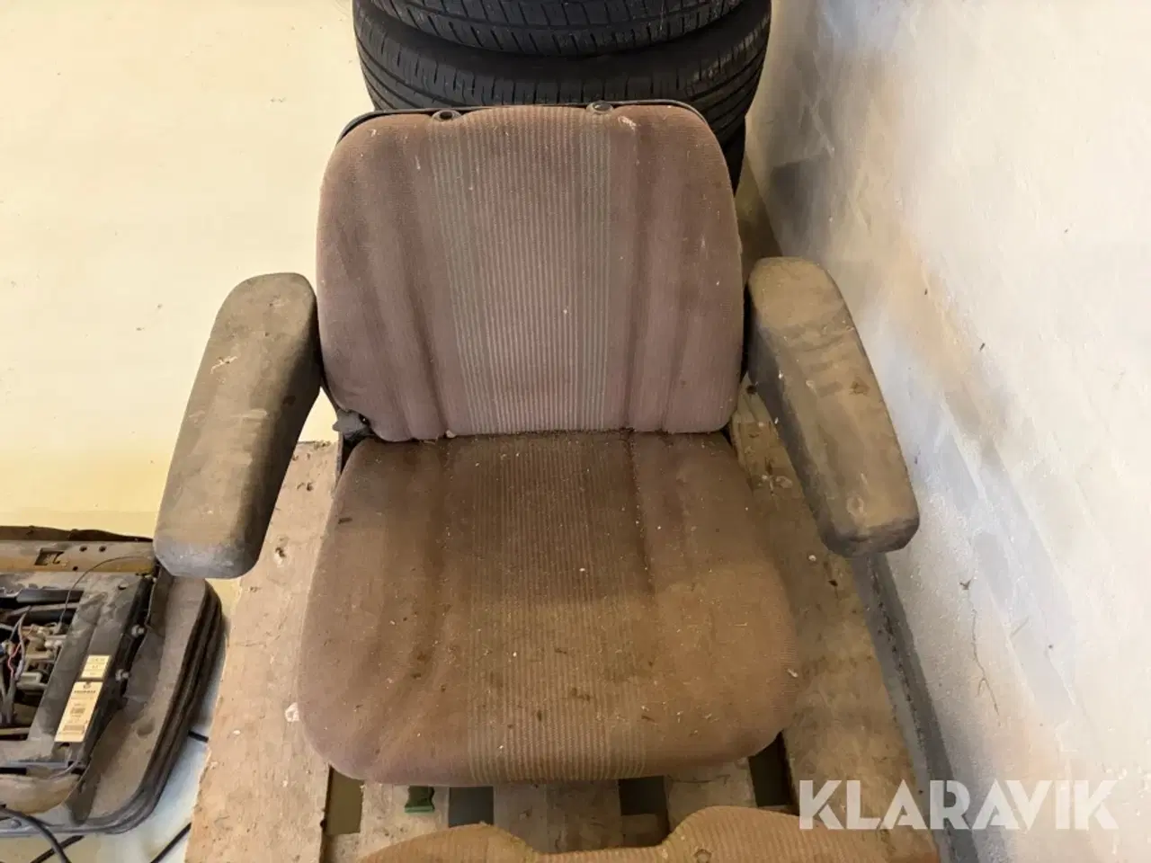 Billede 3 - Sæder John Deere 2 styk