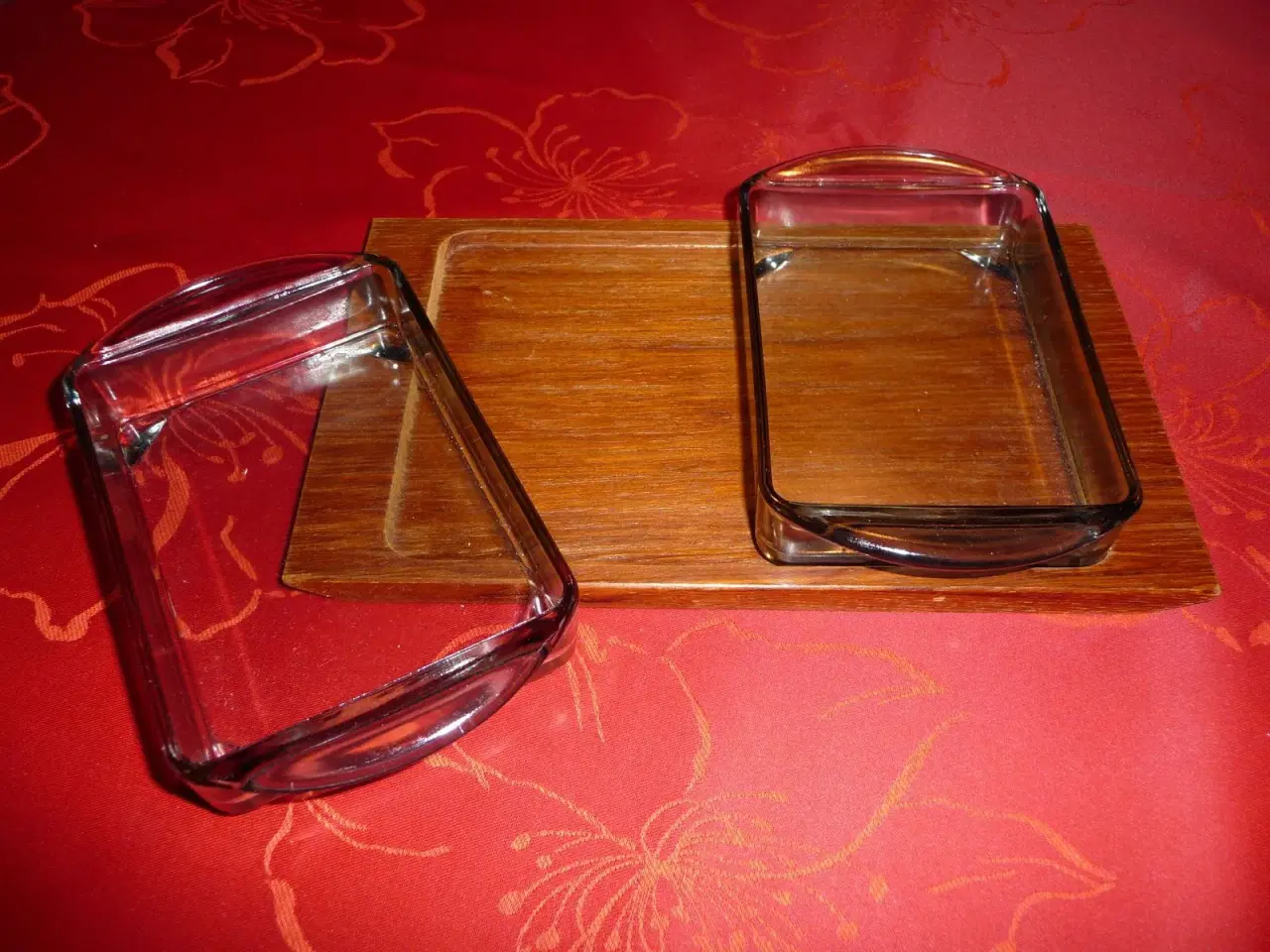 Billede 2 - træ fad med 2 glas skåle