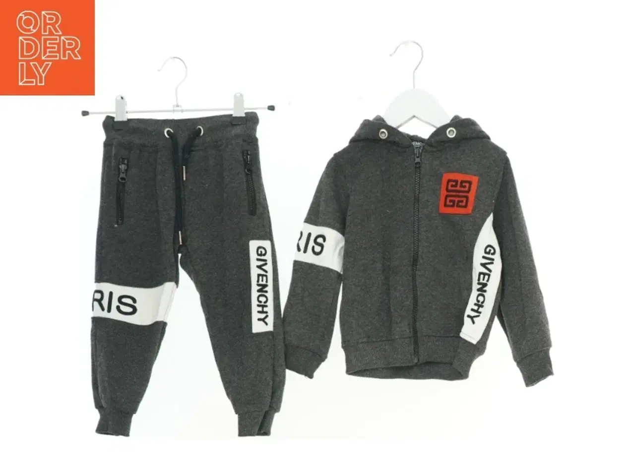 Billede 1 - Joggingsæt (str. 92 cm)