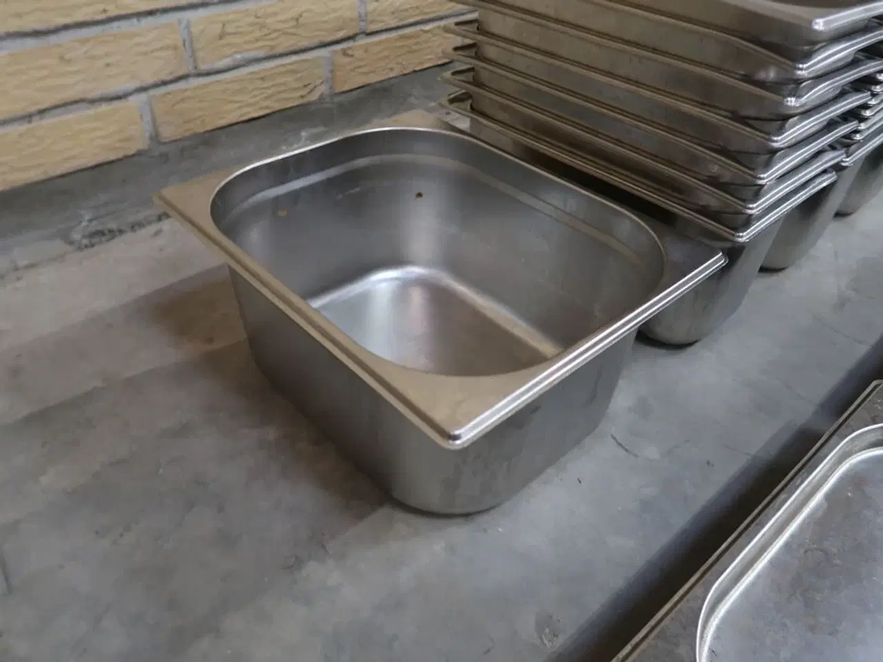 Billede 6 - 74 stk. ass. Rustfrit stål kantiner / låg