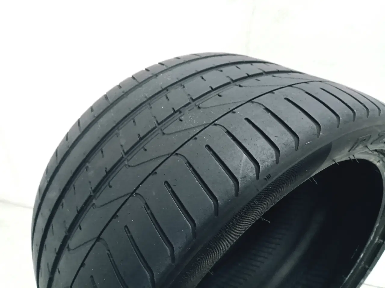 Billede 2 - sommerdæk - 305/30ZR19 102Y Pirelli (2 stk)