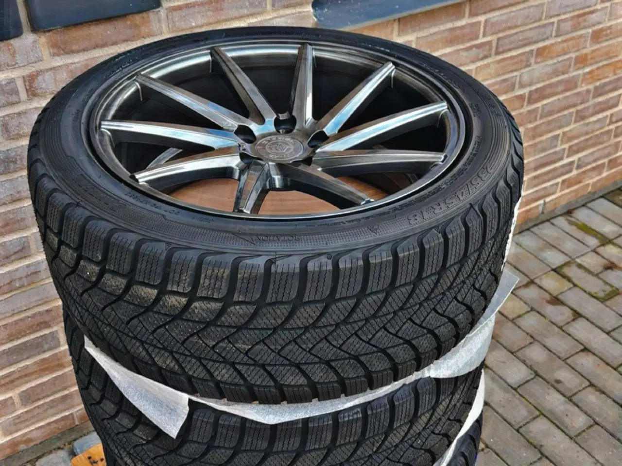 Billede 1 - Vinterdæk på allufælge