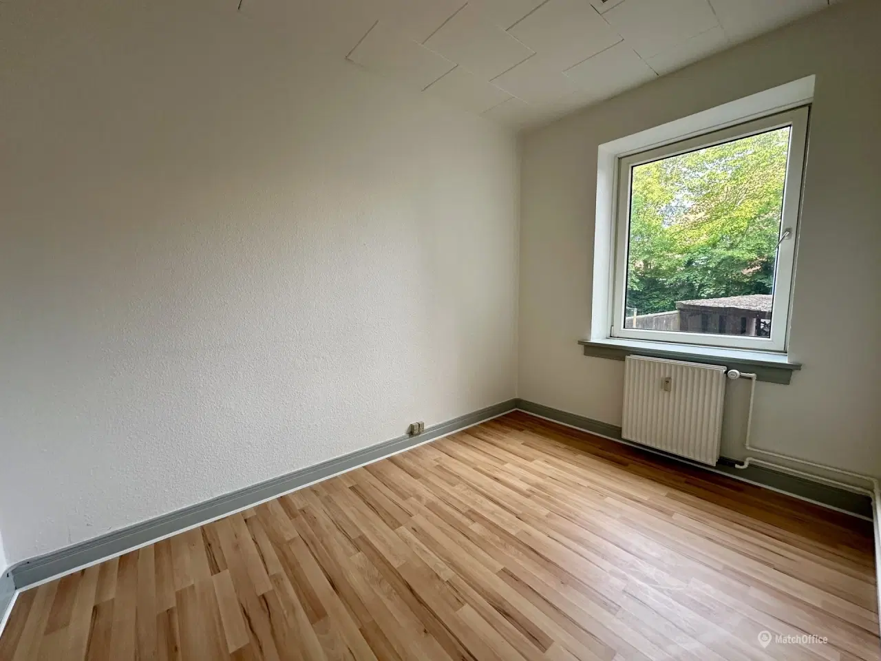 Billede 1 - Lyst og indbydende erhvervslejemål til leje i Odense – tæt på centrum og letbanen