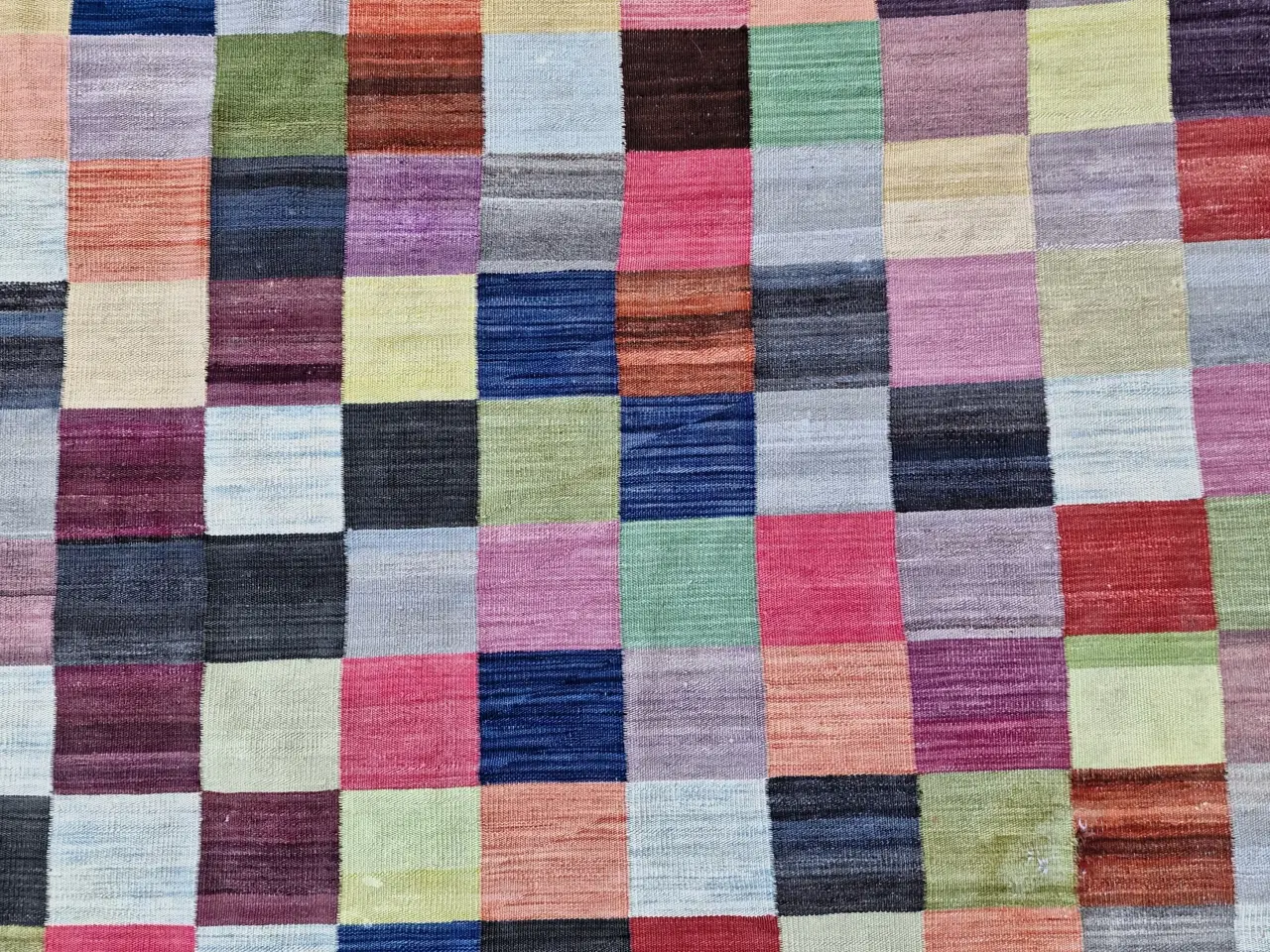 Billede 3 - Flot stort kelim tæppe.