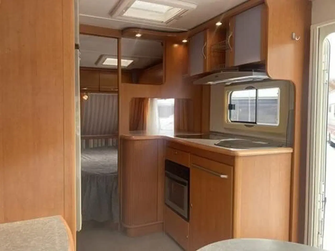 Billede 5 - LMC FAVORIT 520 RHD Winner