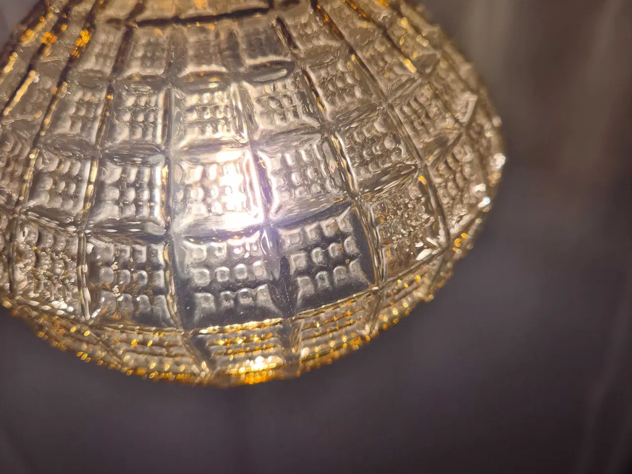 Billede 8 - Smukke retrolamper i ravfarvet glas