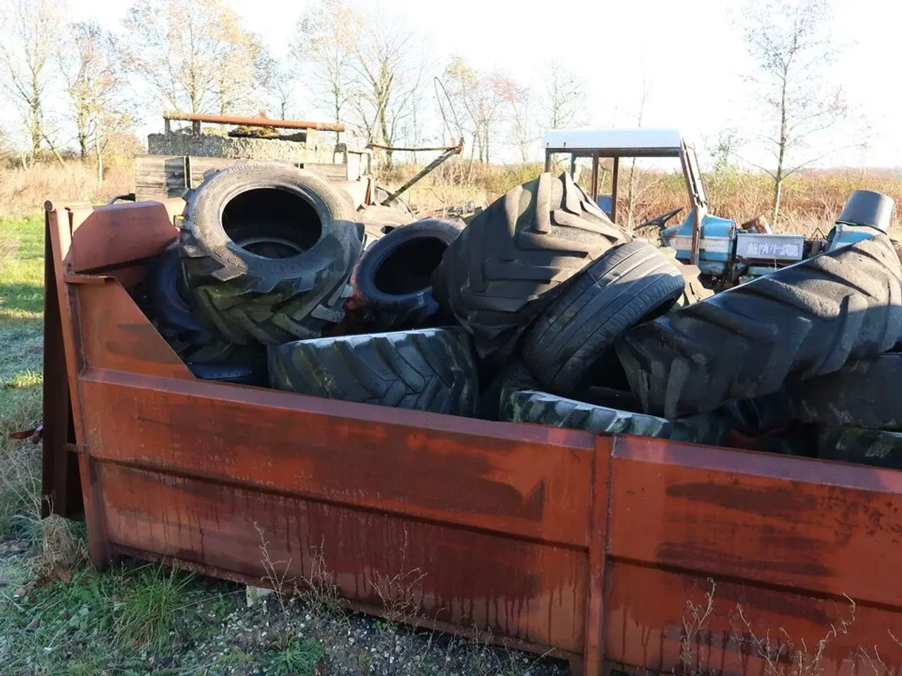 Billede 3 - Container samt div. Dæk