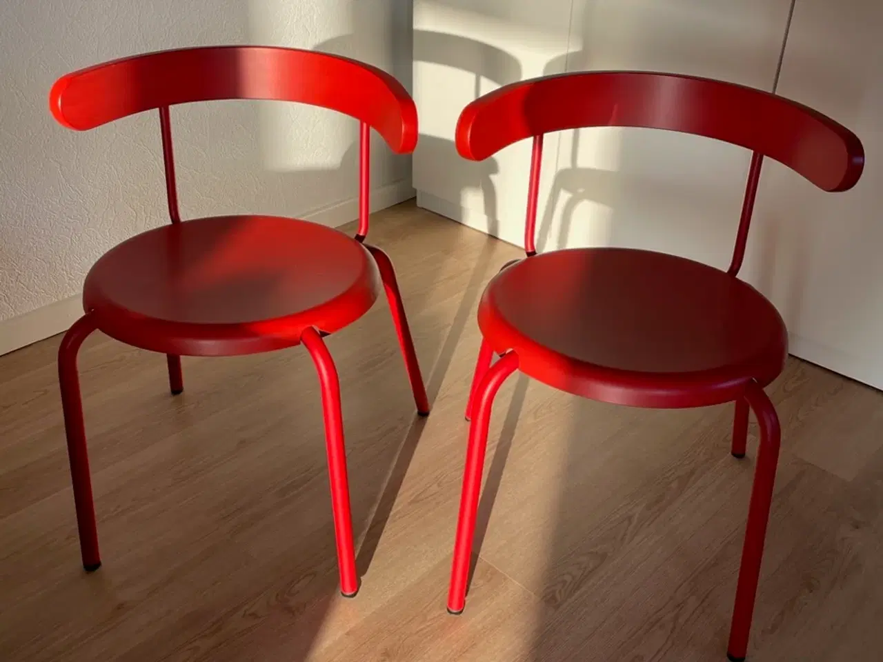 Billede 1 - IKEA Yngvar. 2 stk. i rød. 