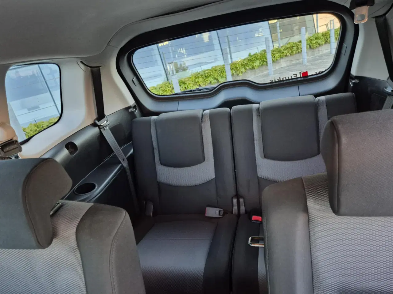 Billede 8 - Mazda 5 lækker familie vogn pæn velholdt kør godt.