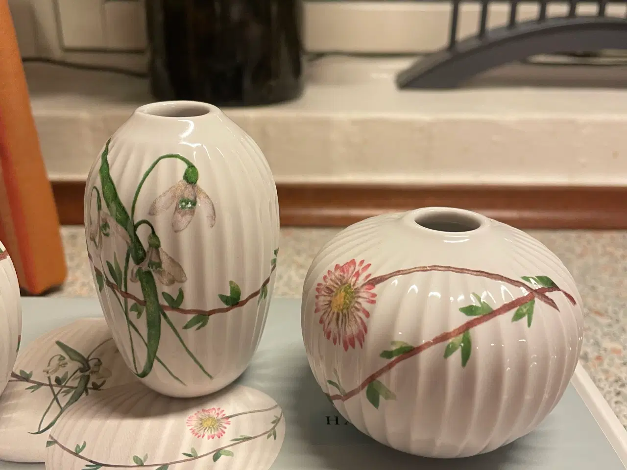 Billede 4 - Spring Kahler vaser 3 stk. den højeste er 8,5 cm