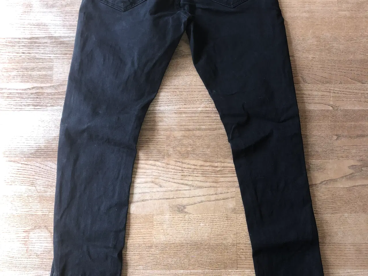 Billede 3 - Sorte jeans fra Jack & Jones str W31/L34