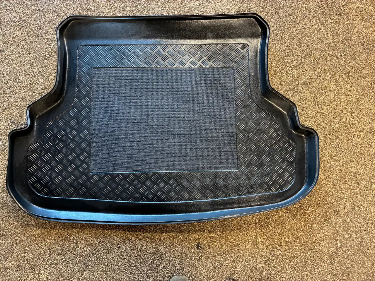 Billede 1 - Bagagerumsbakke Suzuki SX4 Sedan