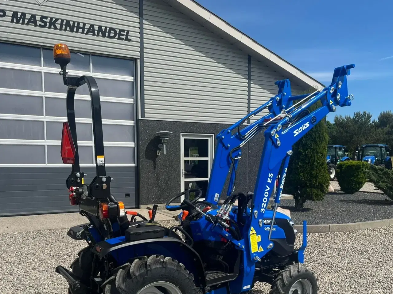 Billede 17 - Solis S26 6+2 gearmaskine med Fuldhydraulisk frontlæsser
