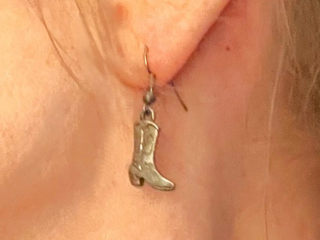 Billede 3 - Håndlavede øreringe med cowboystøvler - vælg selv