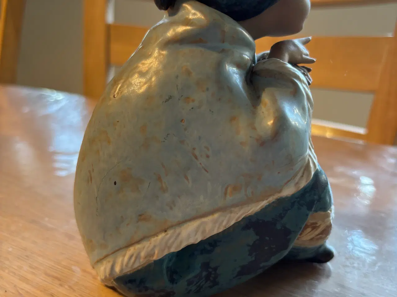 Billede 2 - Lladro Inuit figure of a seated girl with a basket