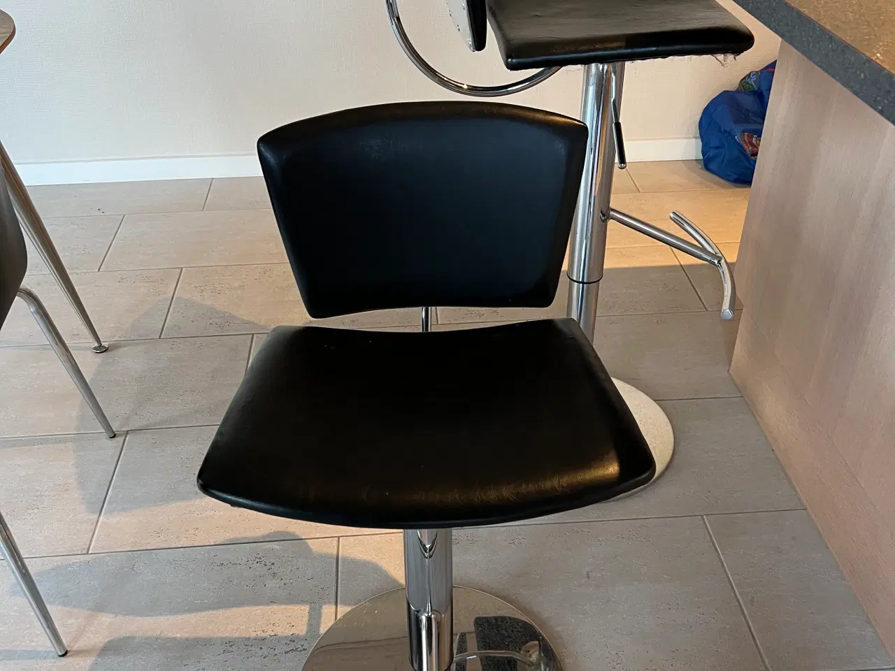 Billede 2 - 2 barstole 
