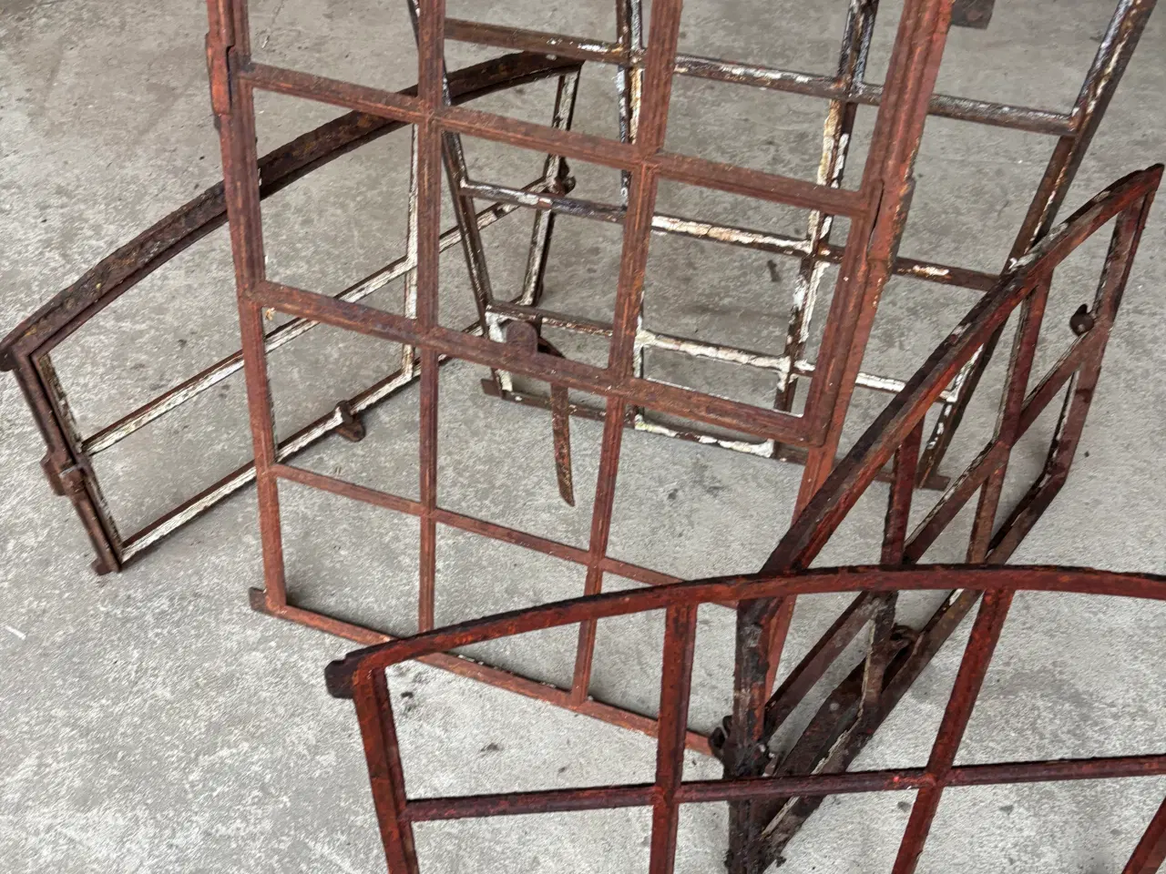 Billede 2 - Stald vinduer støbejern