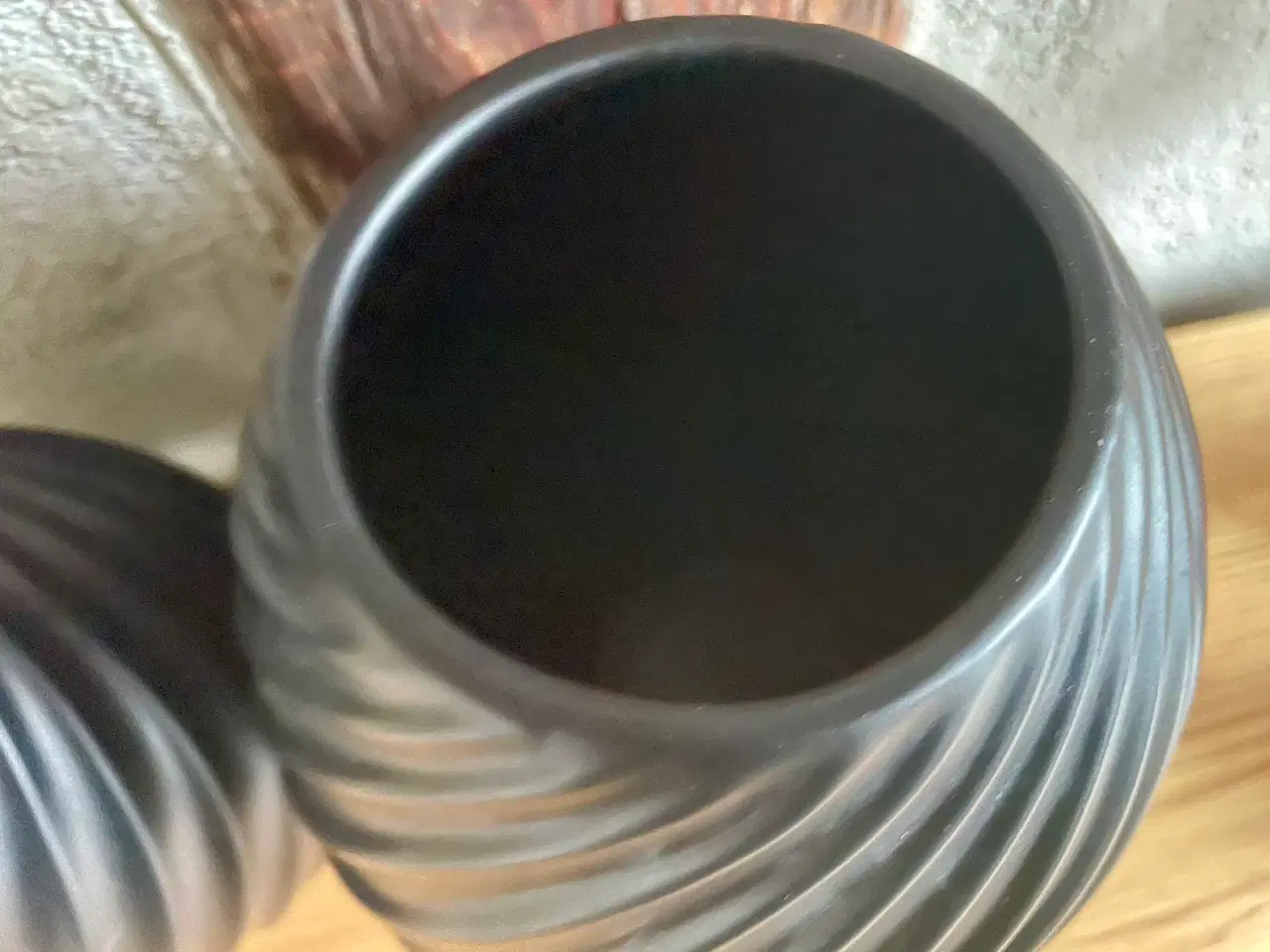 Billede 3 - Morsø vaser 18 + 21cm. Sort