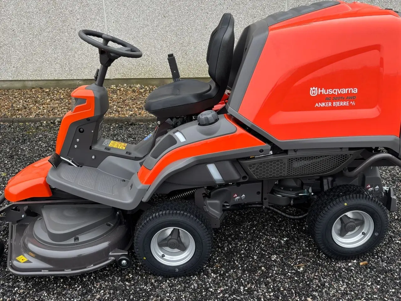 Billede 1 - Husqvarna RC 320Ts AWD Skarp pris