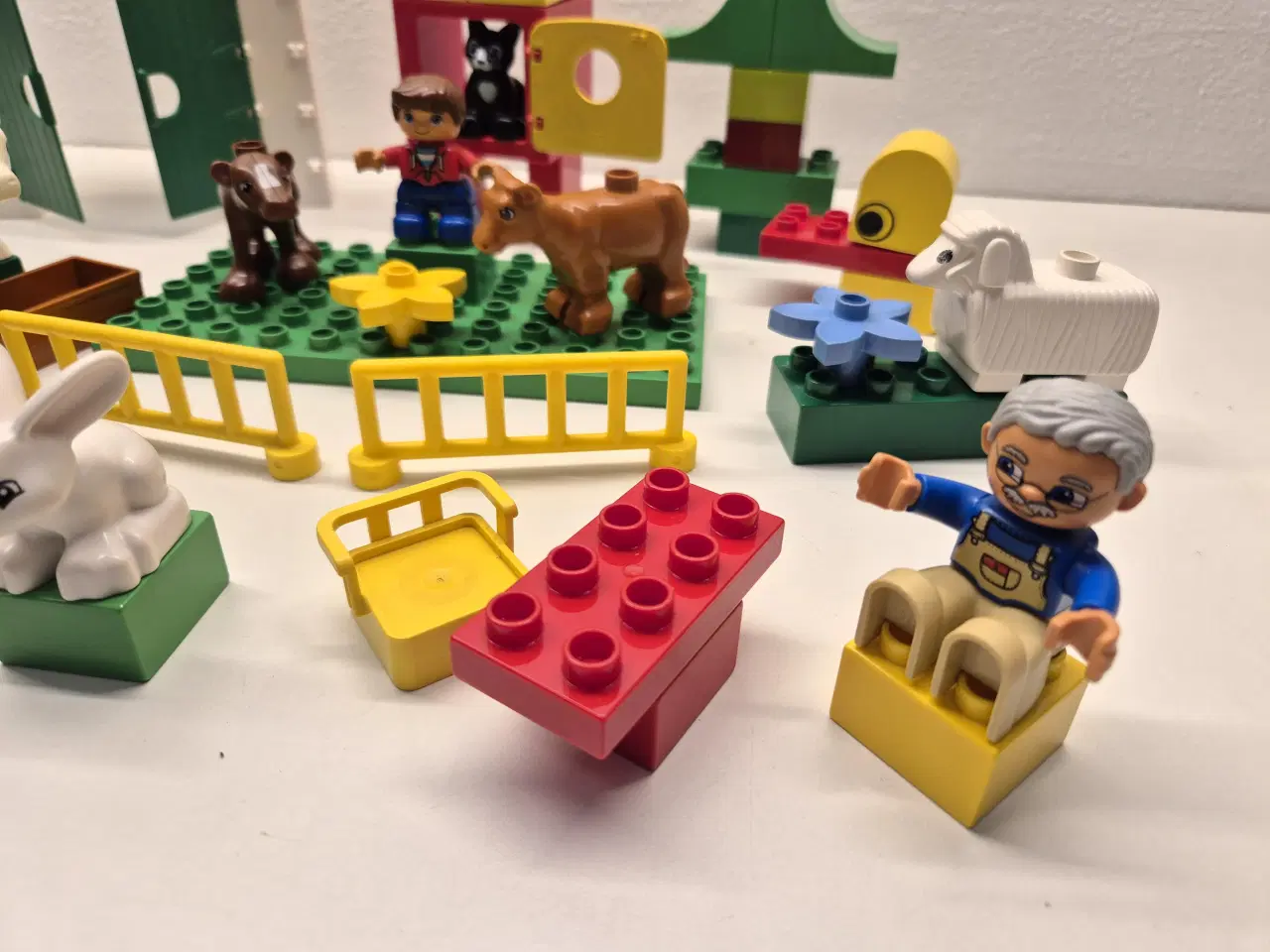 Billede 2 - Duplo Bondegård med traktor samt andet