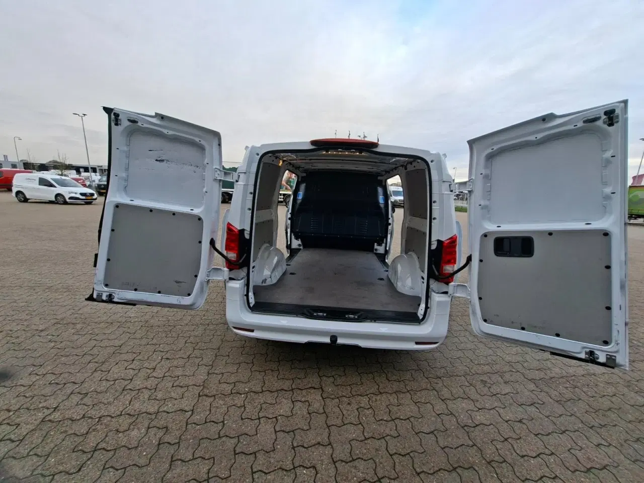 Billede 7 - Mercedes Vito 114 2,0 CDi A2 Kassevogn PRO aut. RWD