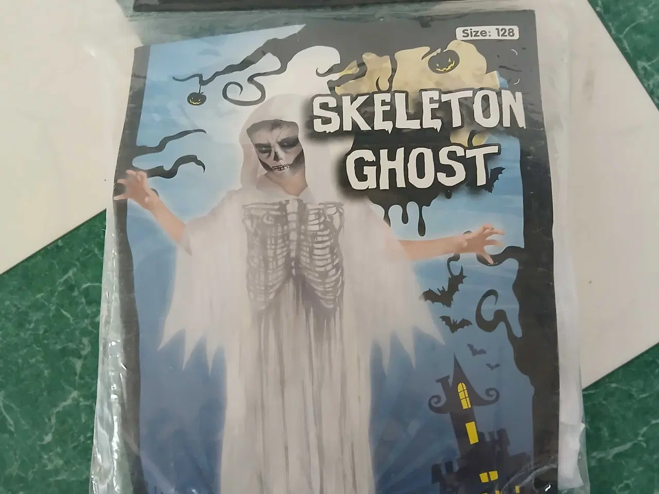 Billede 3 - KOSTUMER TIL SAALG 