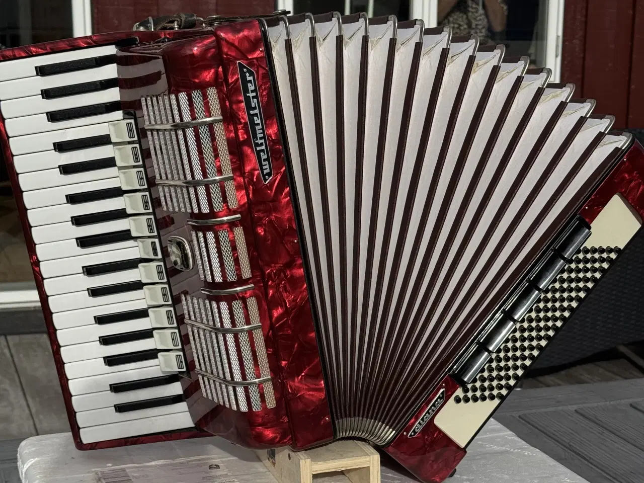 Billede 10 - Flot og velspillende Weltmeister harmonika sælges