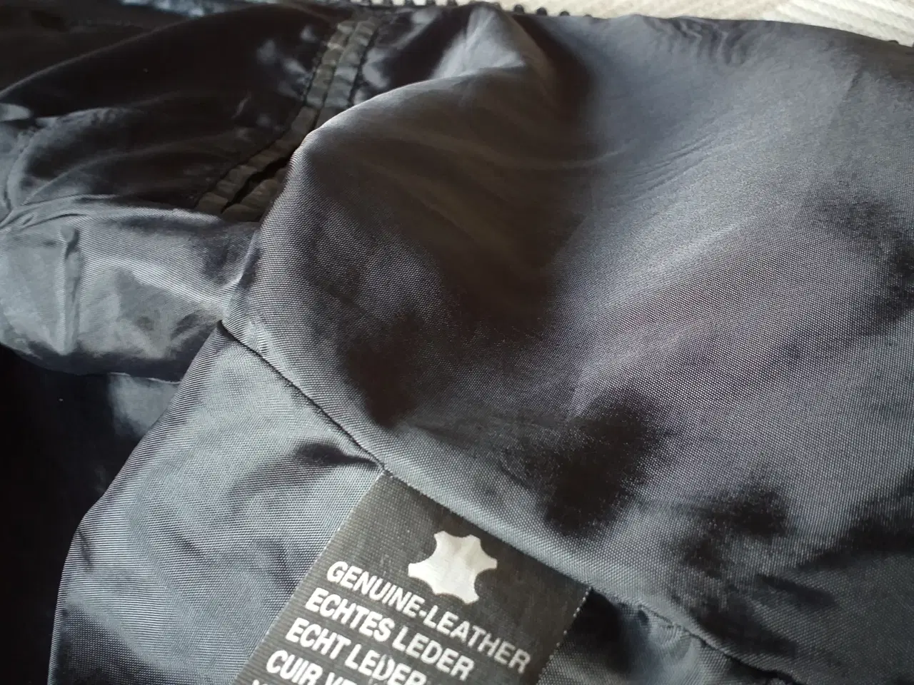 Billede 3 - BROCH Sort skind jakke Dame 