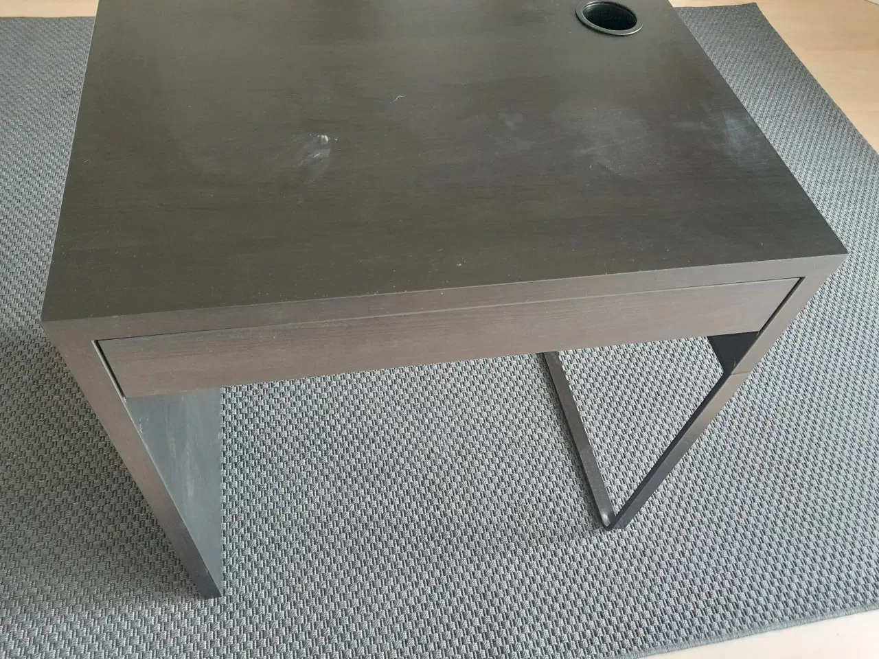 Billede 2 - Ikea Micke skrivebord