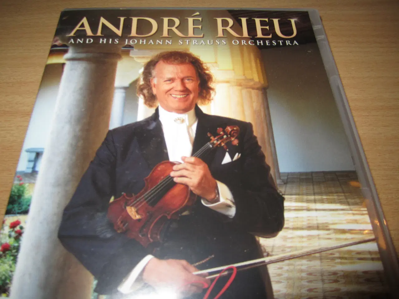 Billede 1 - ANDRE RIEU. Love in Maastricht. DVD.