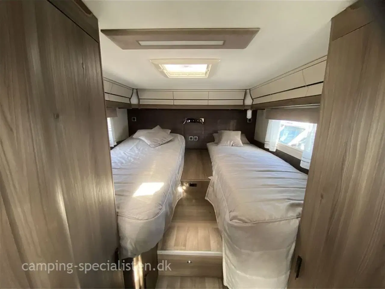 Billede 9 - 2025 - Kabe Imperial i810 LGB   Kabe Imperial i 810 LGB 2025 kan ses hos Camping-Specialisten Silkeborg