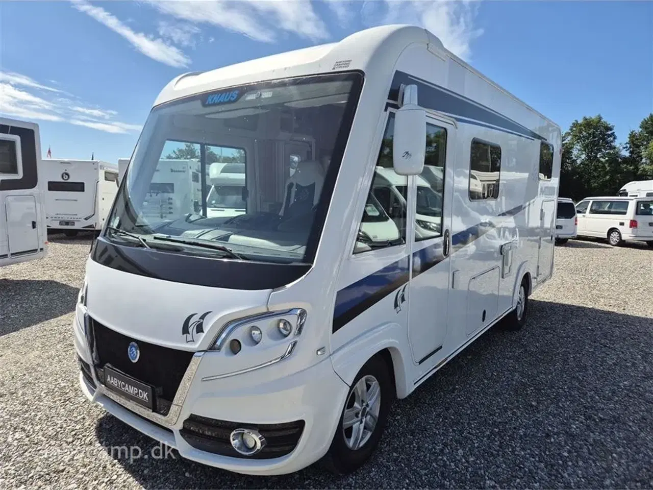 Billede 4 - 2018 - Knaus Sky I 650   Egoist Camper med god indretning. solceller. batteri. tv. el-markise. og el-trin.