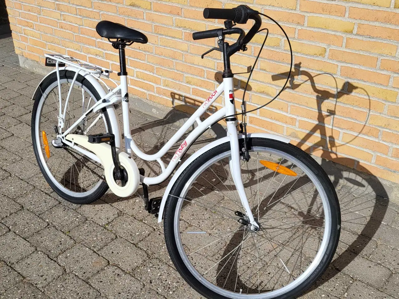 Billede 2 - Hvid Puch pigecykel 26"