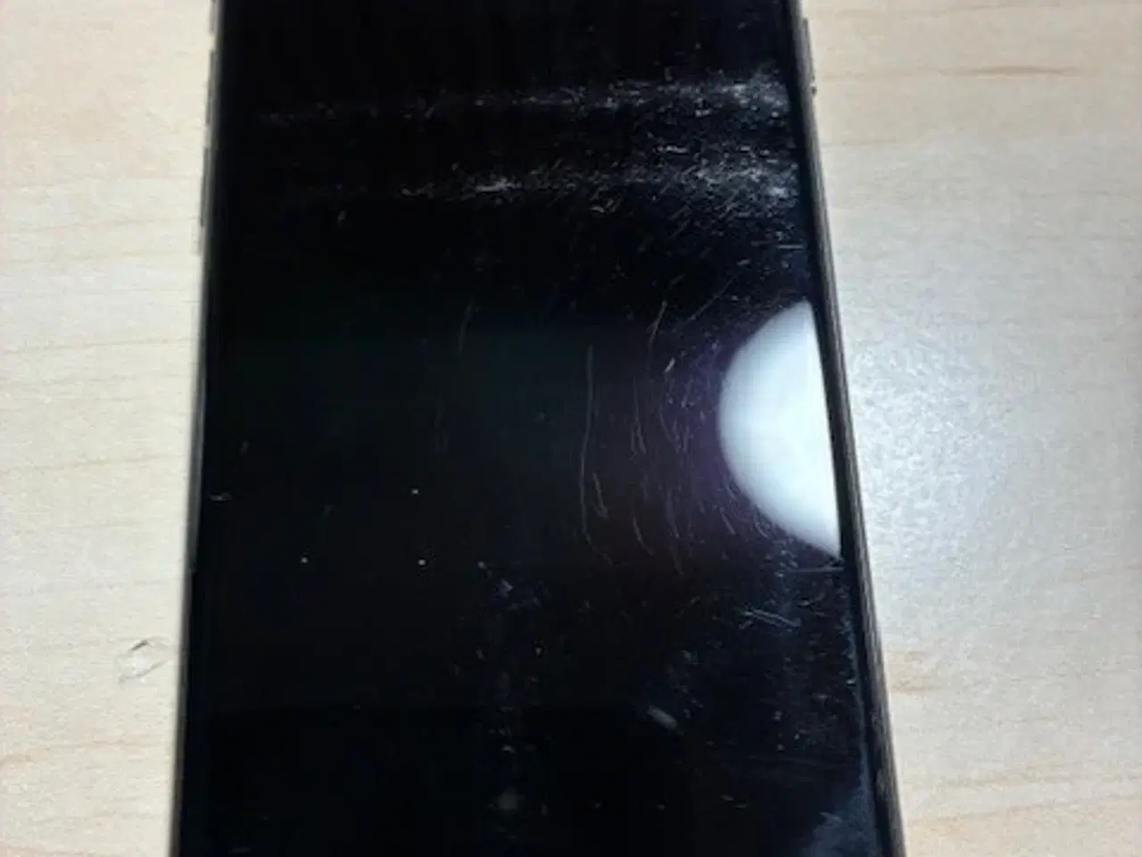 Billede 3 - Iphone Se 64GB