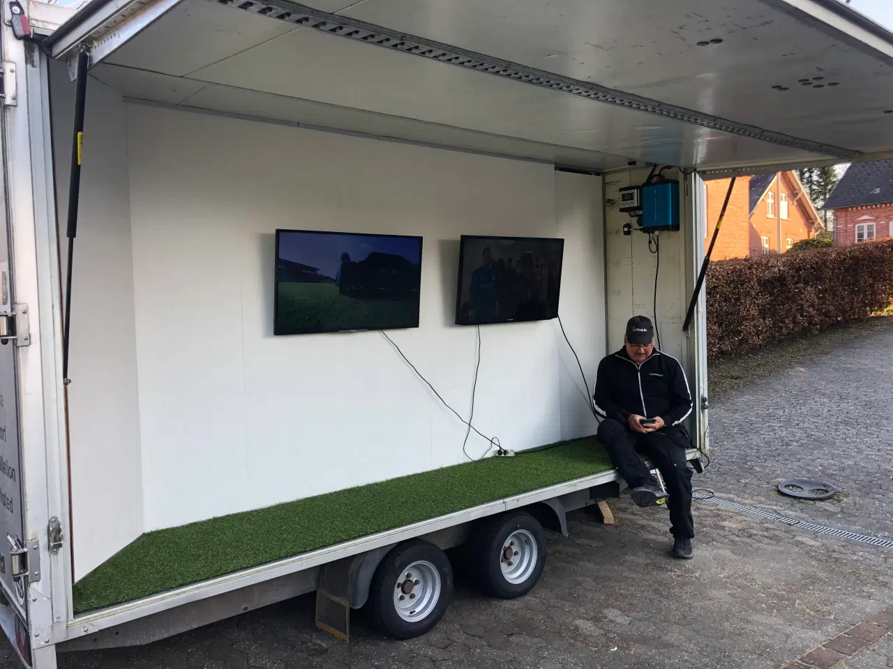 Billede 2 - Cargotrailer med solpaneler, batteri, led lys mm