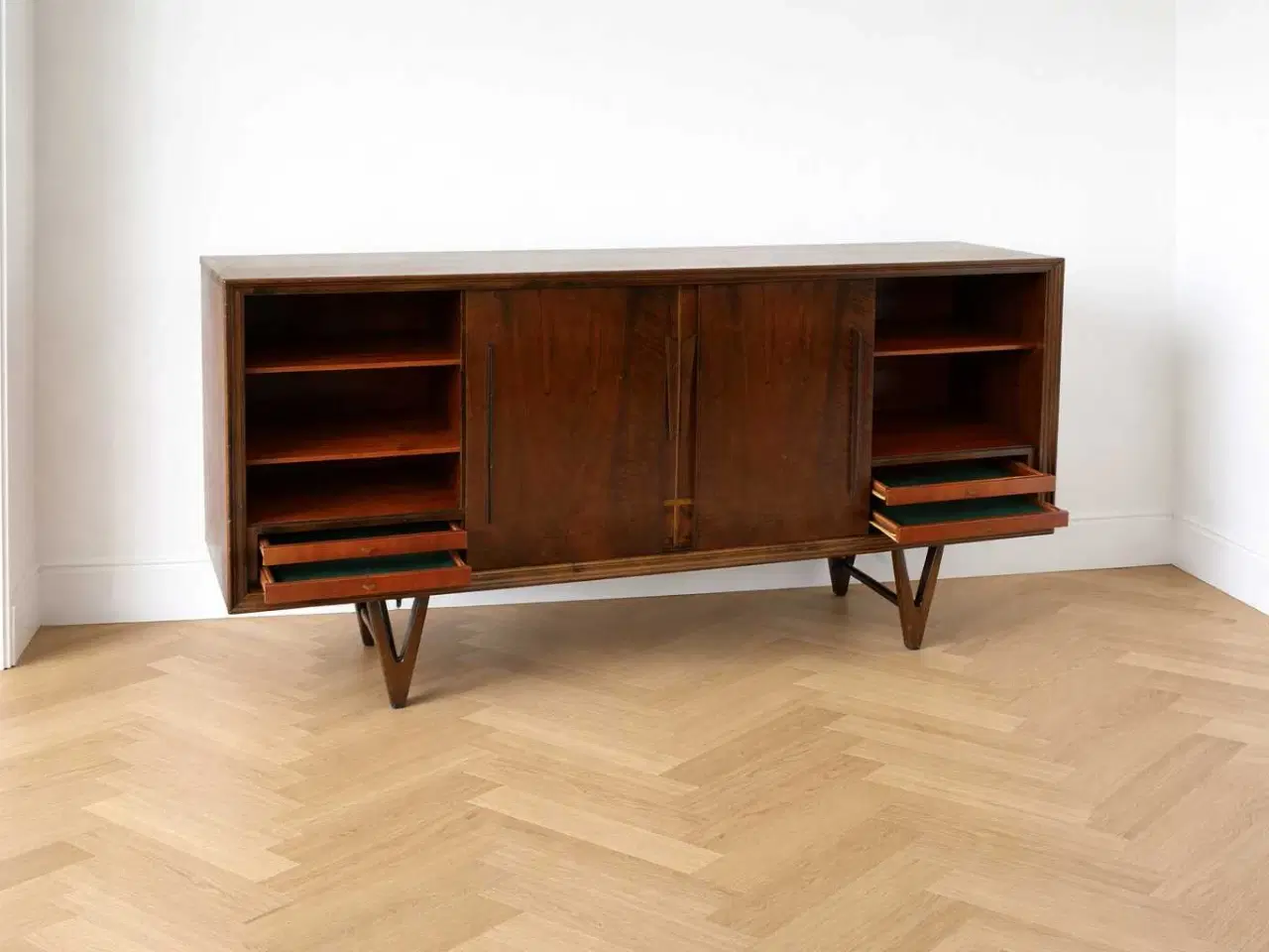 Billede 2 - Kurt Østervig skænk