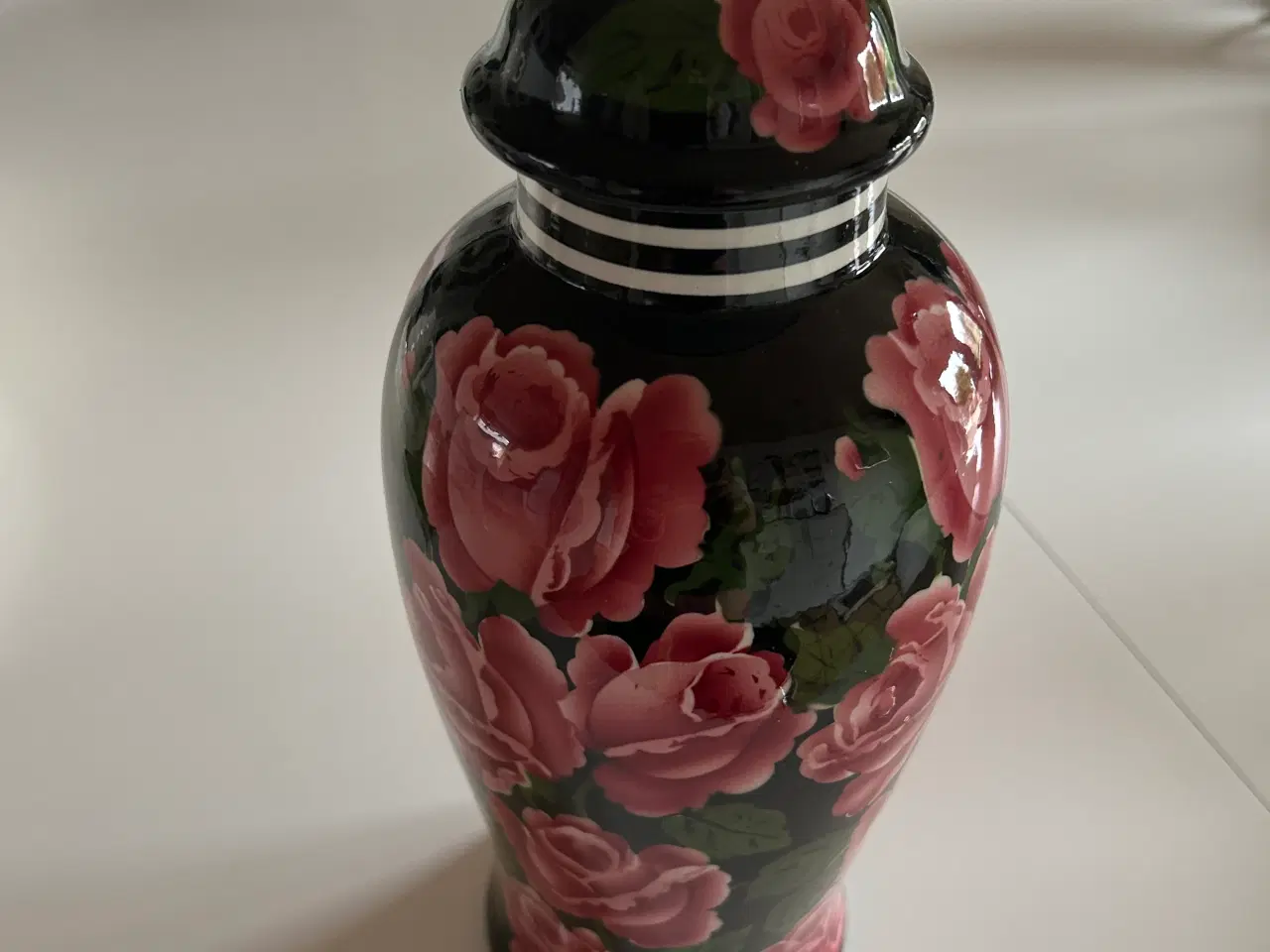 Billede 1 - Krukke med Rosenmotiv