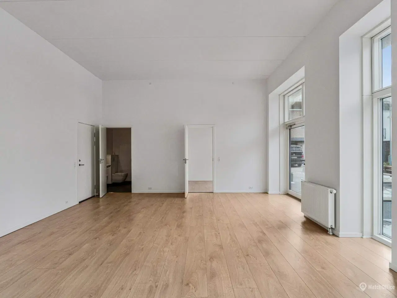 Billede 3 - Velbeliggende og lyst butikslokale på Amager Strandvej