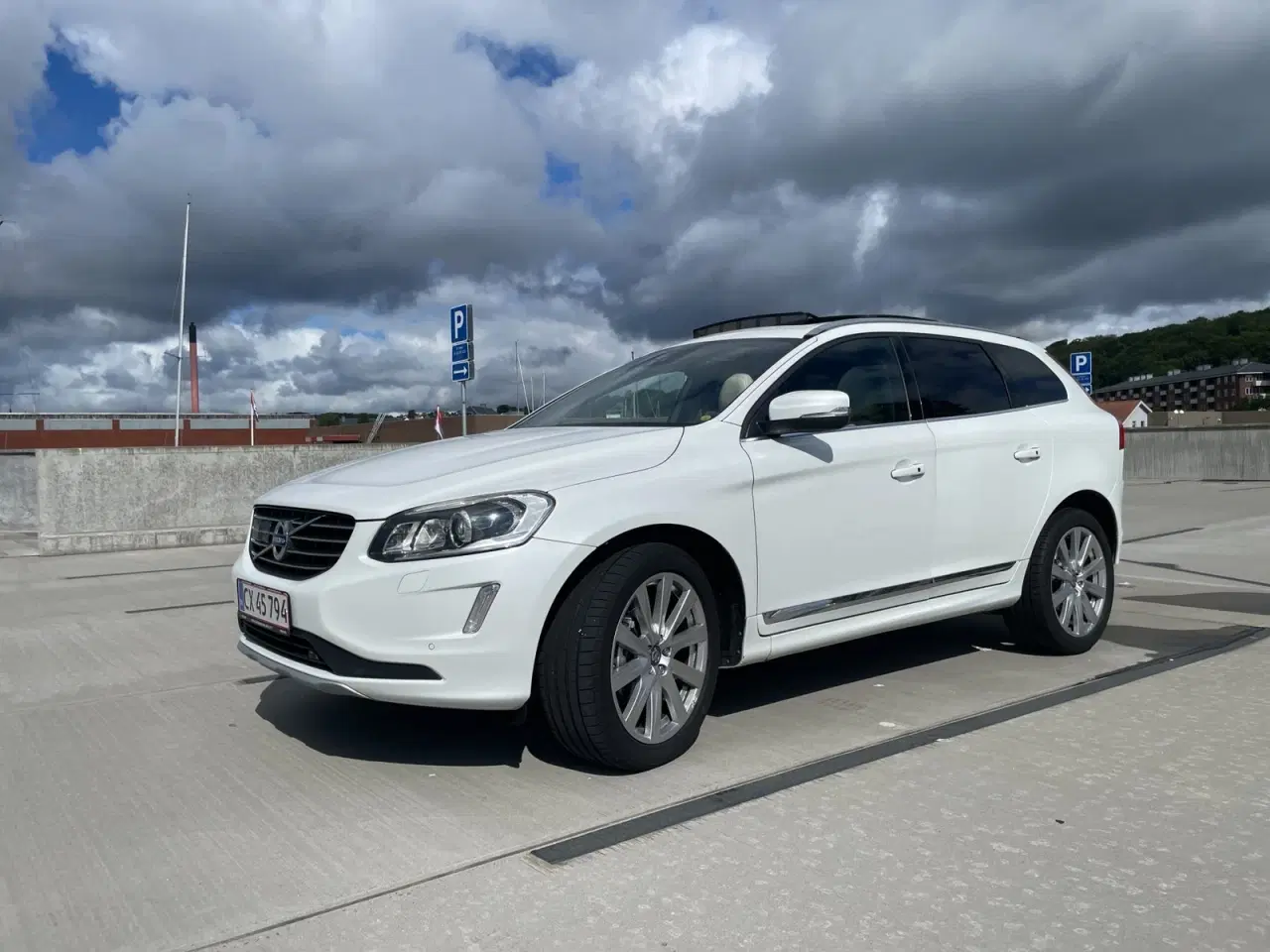 Billede 1 - Volvo XC60 2,0 D4 190 Momentum aut.