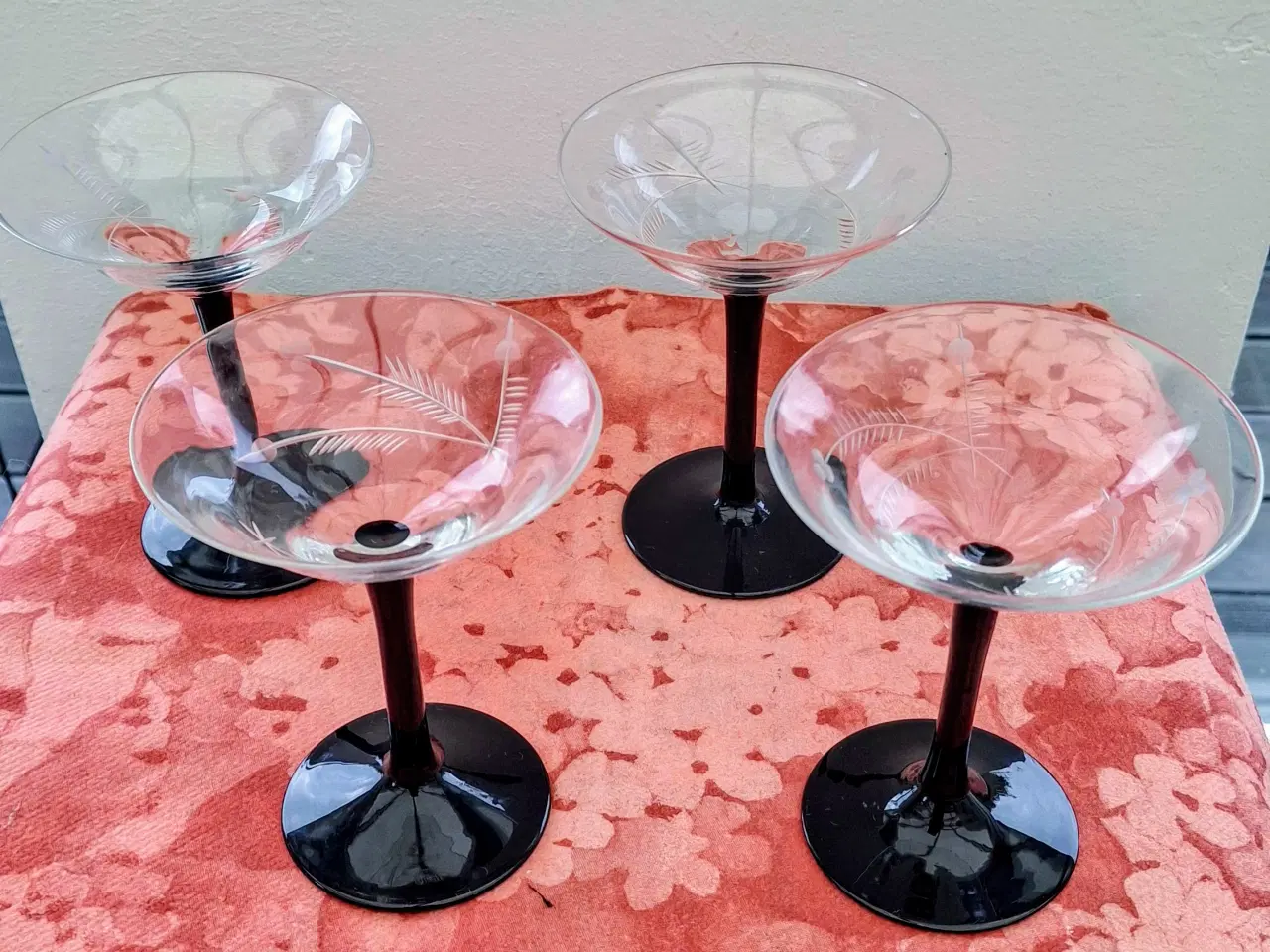 Billede 2 - 4 Holmegaard likør glas med sort fod og stilk