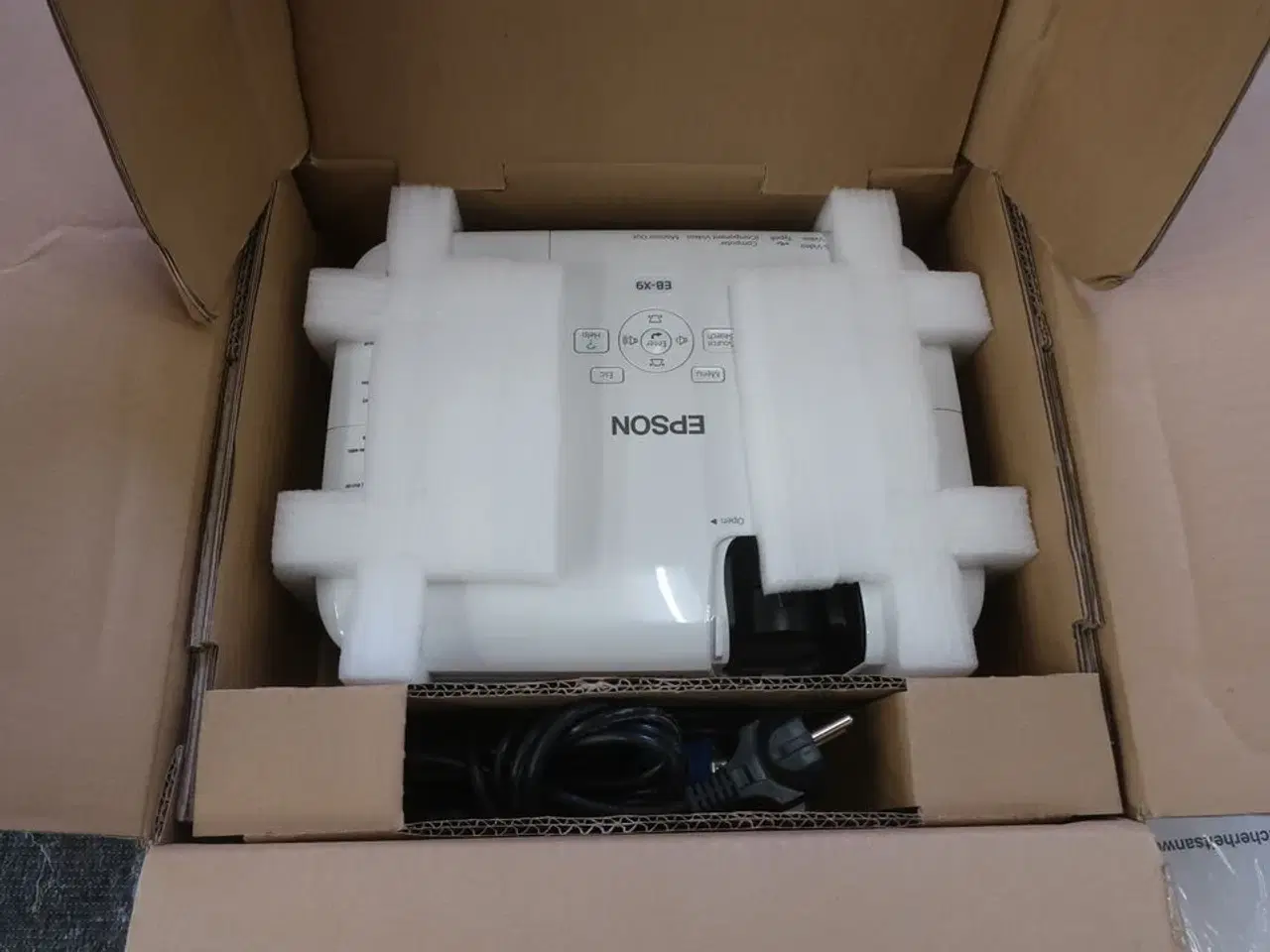 Billede 5 - Projektor EPSON EB-X9 H375B