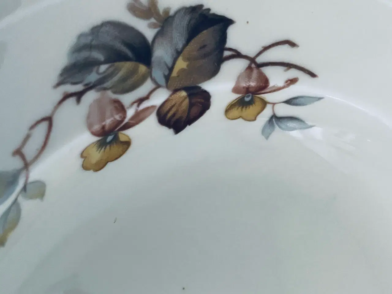 Billede 6 - Vintage dybe tallerkner 6 stk med patina