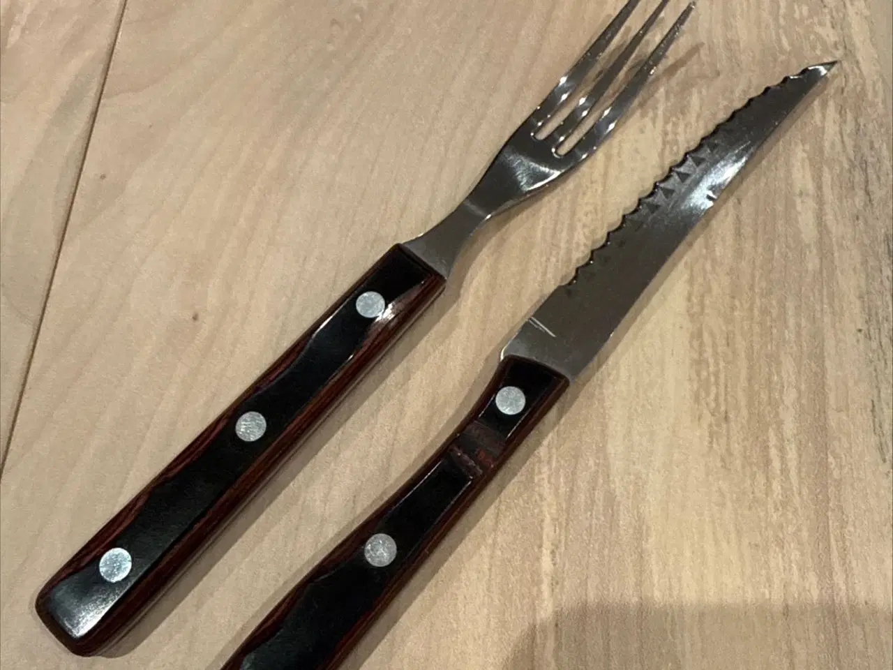 Billede 1 - Gense grillbestik - mørkebrunt