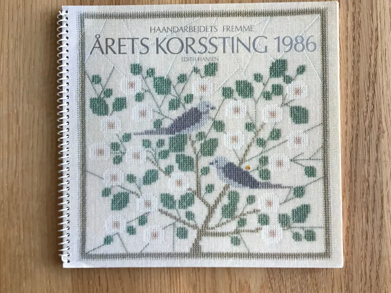 Billede 1 - Årets Korssting 1986 - Haandarbejdets Fremme