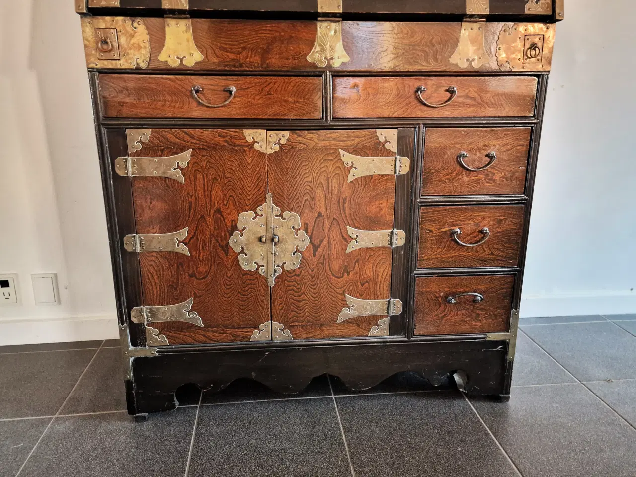 Billede 10 - Smukt koreansk antik sekretær skrivebord.