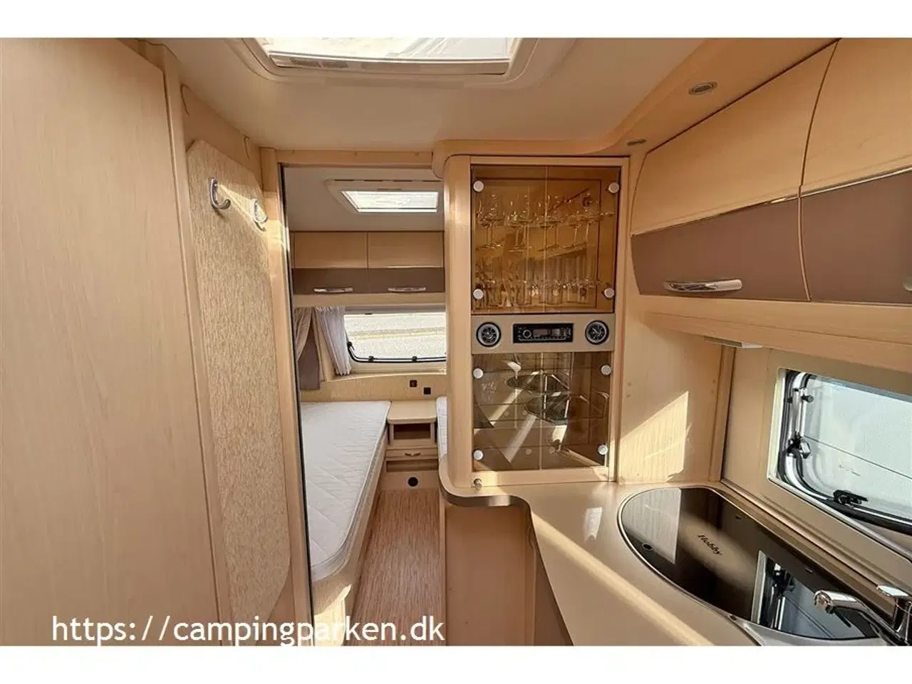 Billede 6 - 2010 - Hobby La Vita Bionda 495 UL   Flot og lys indretning, utrolig velholdt campingvogn med enkeltsenge