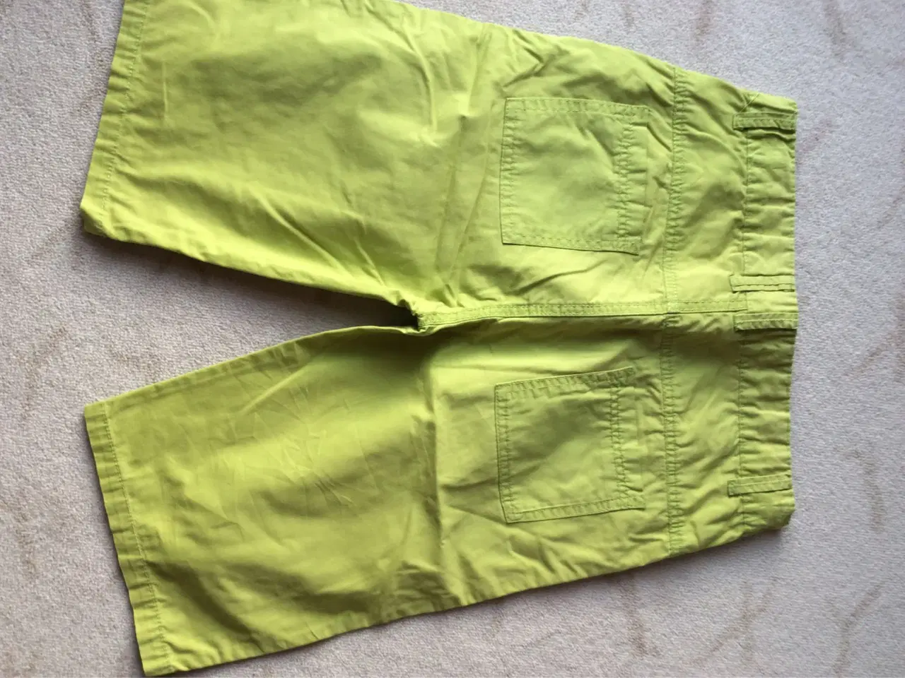 Billede 2 - Limegrøn shorts